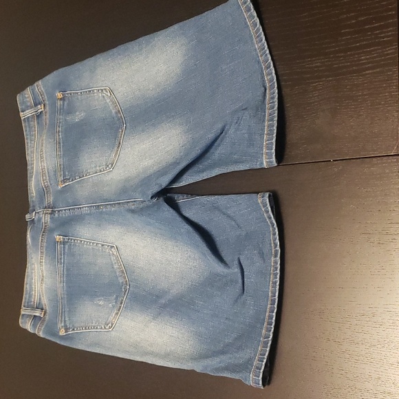 Denim Stretch walking Shorts - Picture 5 of 5